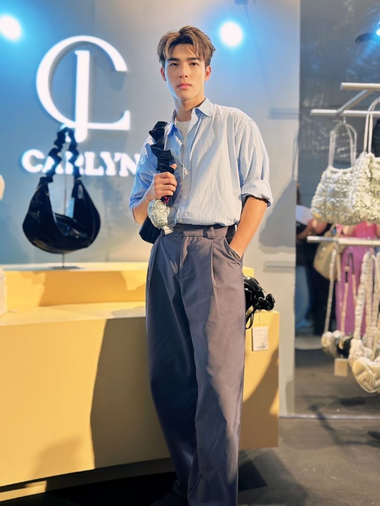 LINE ALBUM Carlyn%E5%8F%B0%E4%B8%AD%E5%BF%AB%E9%96%83%E9%96%8B%E5%B9%95 240712 1