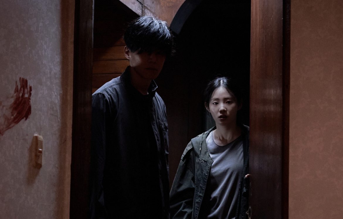 圖：金武烈與申始雅在《聖母殺手》中首次同框搭檔演出（鴻聯國際提供）