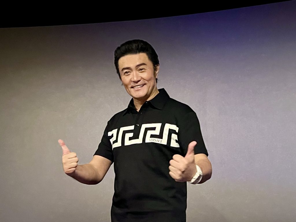 製片人李㼈出席記者會，給予女兒演技高評價。（圖／春暉映像提供）